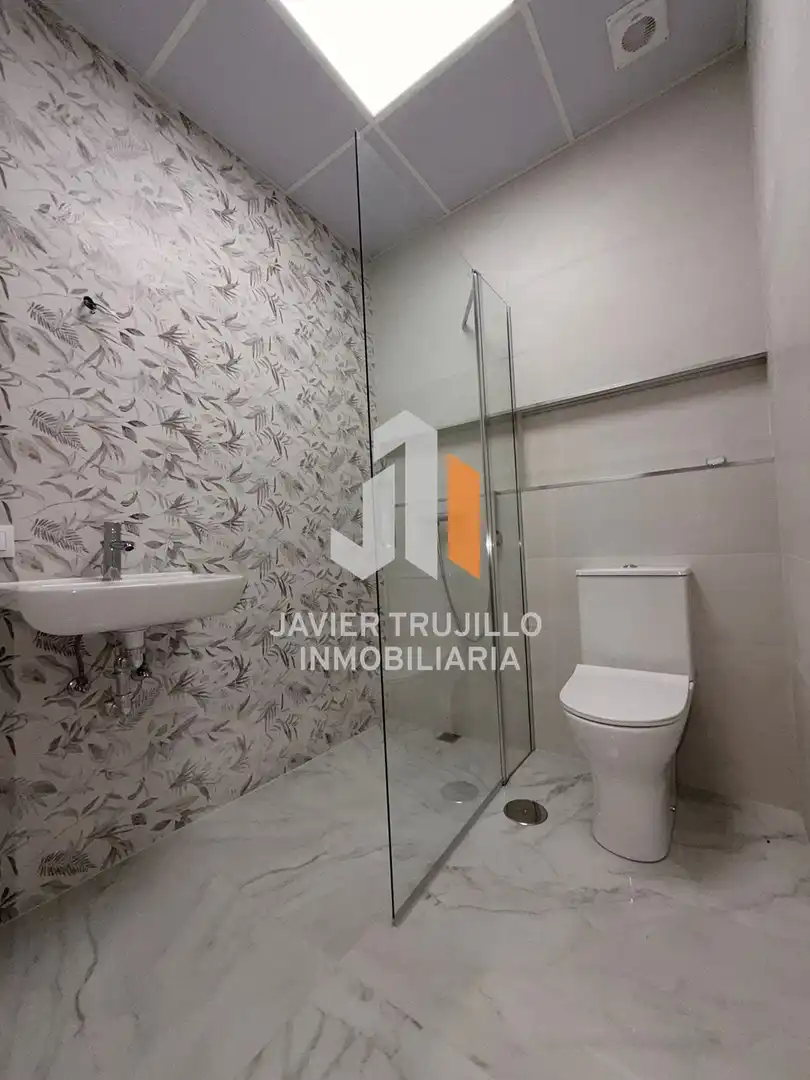 Badezimmer von Geschaftsraum zur Miete in Torre del Mar