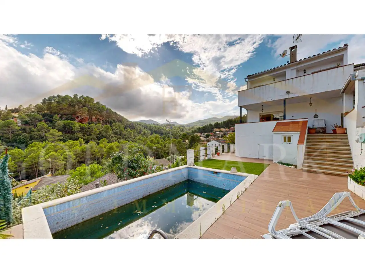 Vista exterior de Casa o chalet en venta en Corbera de Llobregat con Aire acondicionado, Calefacción y Jardín privado