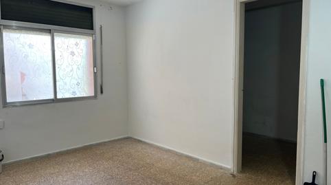 Photo 2 of Flat for sale in Carrer Joan Burgada, Molí Nou - Ciutat Cooperativa, Barcelona