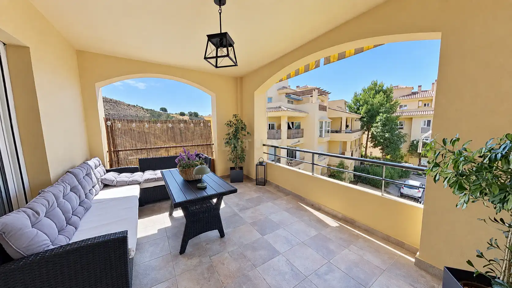Flat with pool for sale in Calahonda