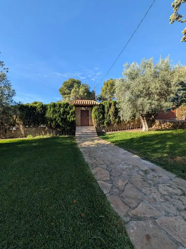 Garden of Houses for rent in Tibi  with Heating, Furnished and Internet