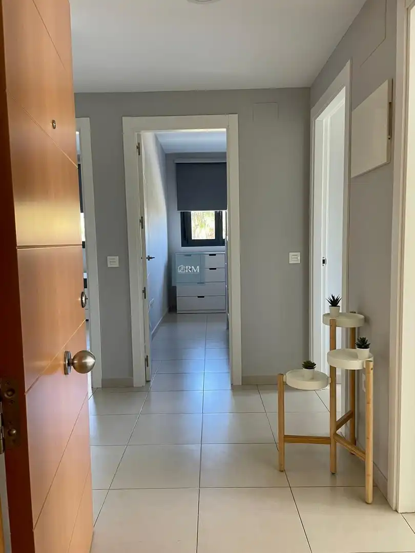 Piso de alquiler en Avenida de la Libertad, El Pino - Bajo de Guía