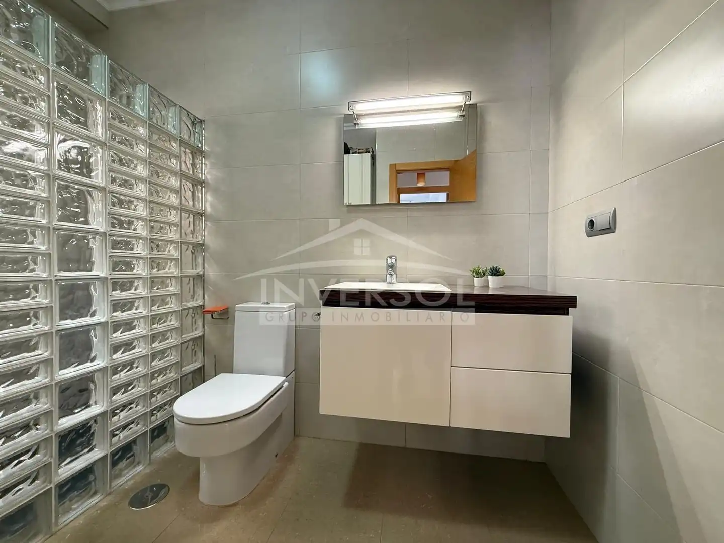 Baño de Piso en venta en El Ejido con Aire acondicionado, Calefacción y Amueblado