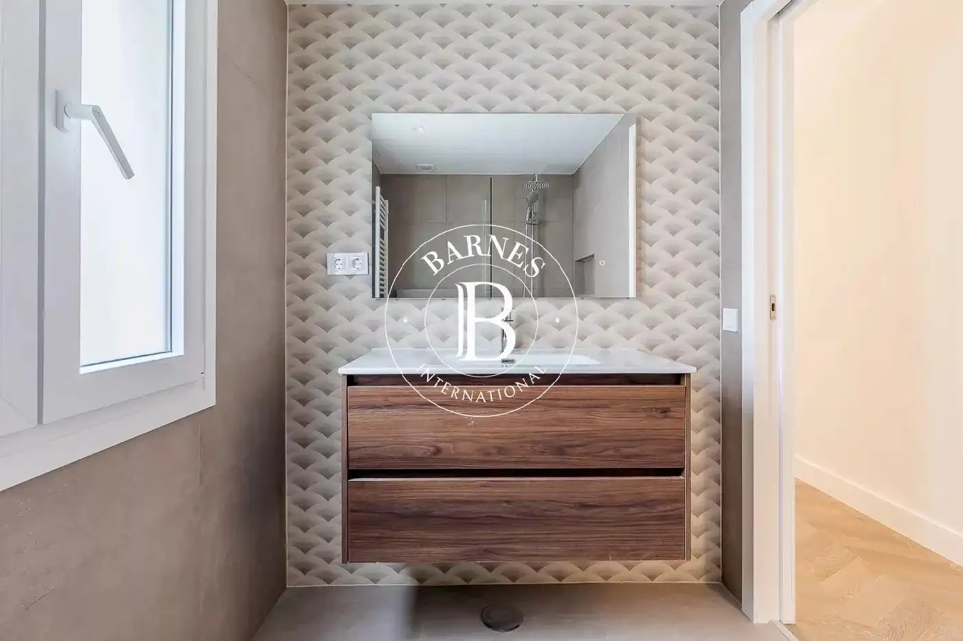 Bathroom of Flat for sale in Madrid  with Air Conditioner, Heating and Furnished