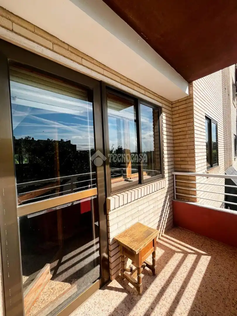Terraza de Piso en venta en Utebo con Balcón