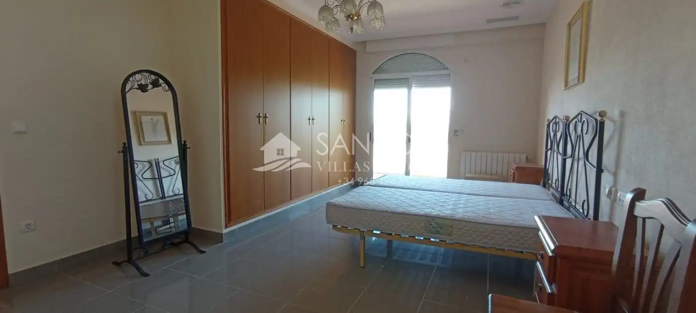 Habitación de Casa o chalet en venta en Crevillent con Aire acondicionado, Calefacción y Jardín privado