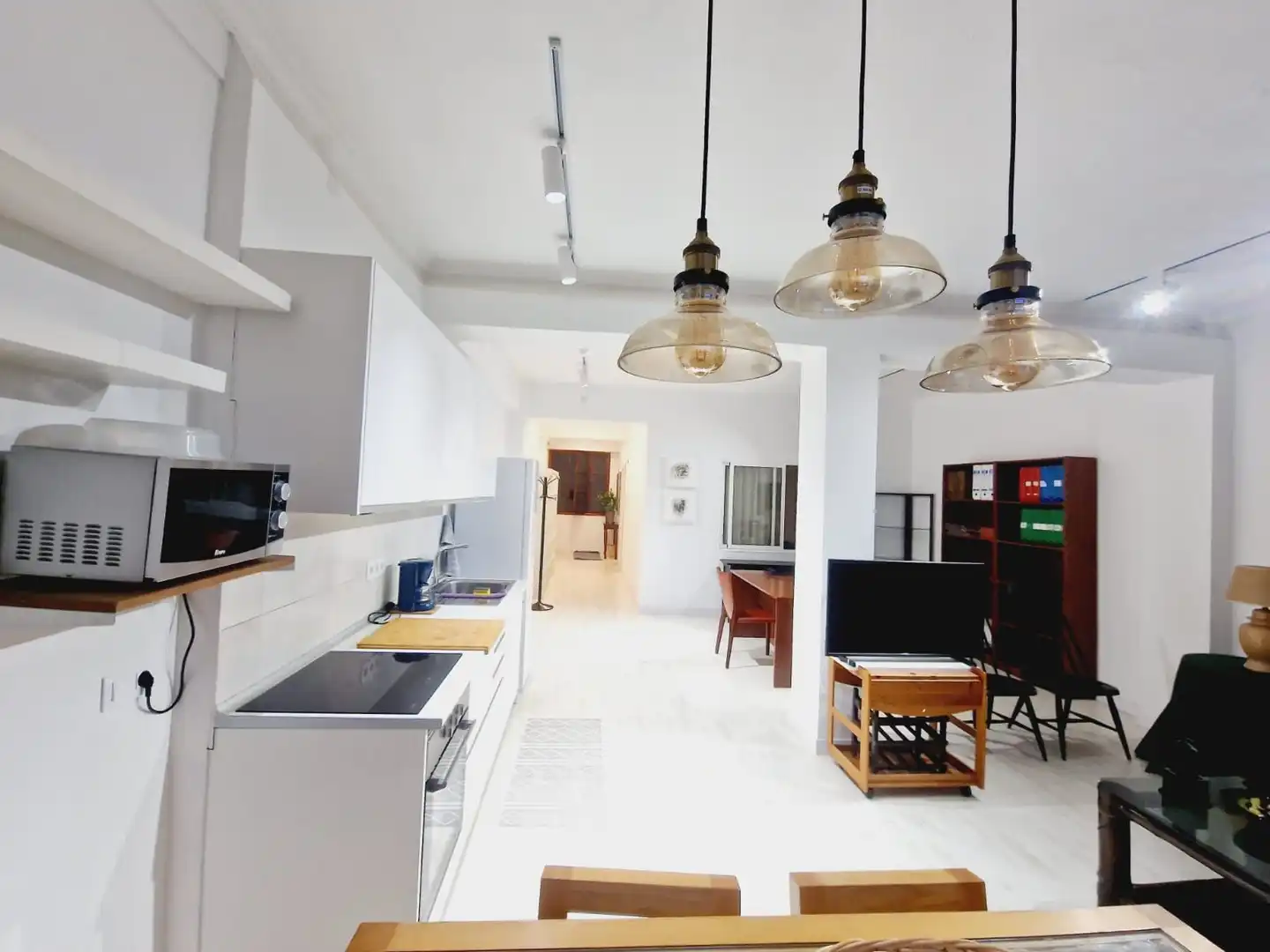 Cuina de Apartament de lloguer en Las Palmas de Gran Canaria amb Moblat