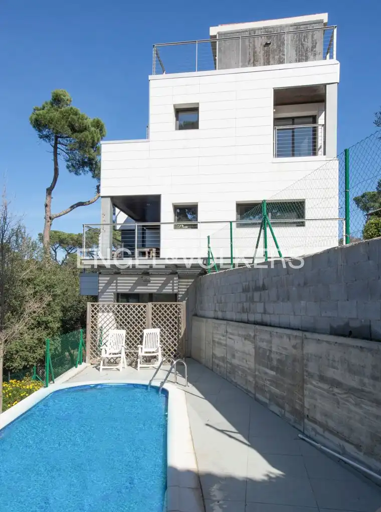 Exterior view of Houses for rent in  Barcelona Capital  with Air Conditioner, Heating and Private garden