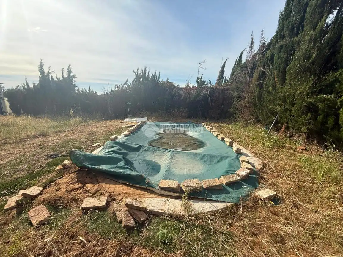 Finca rústica en venta en Arahal con Calefacción y Piscina