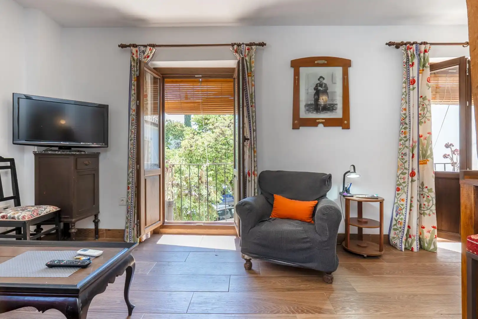 Living room of Houses for sale in Granada  with Air Conditioner, Terrace and Furnished