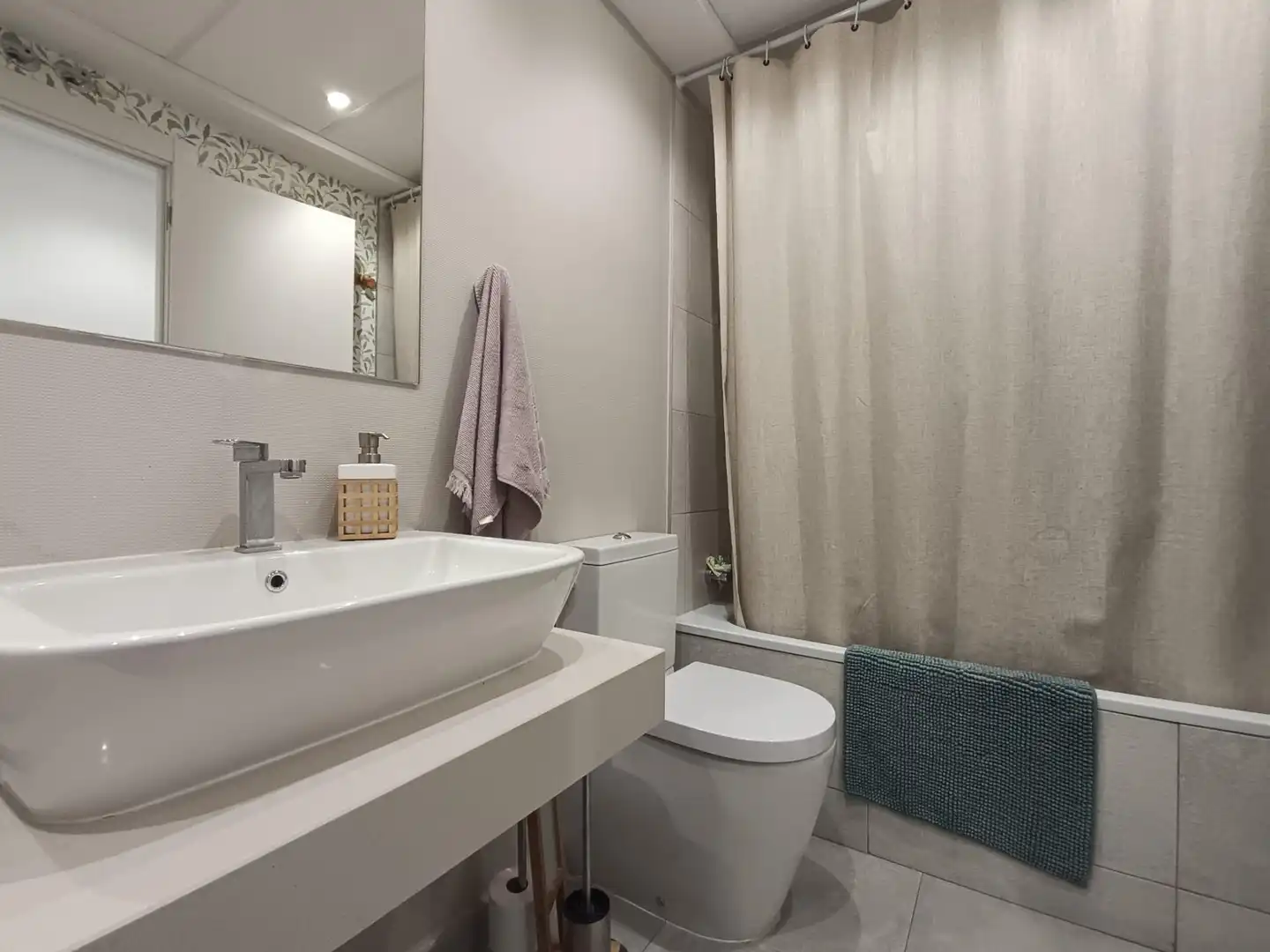 Badezimmer von Wohnung zum Verkauf in Córdoba mit Klimaanlage, Heizung und Privatgarten