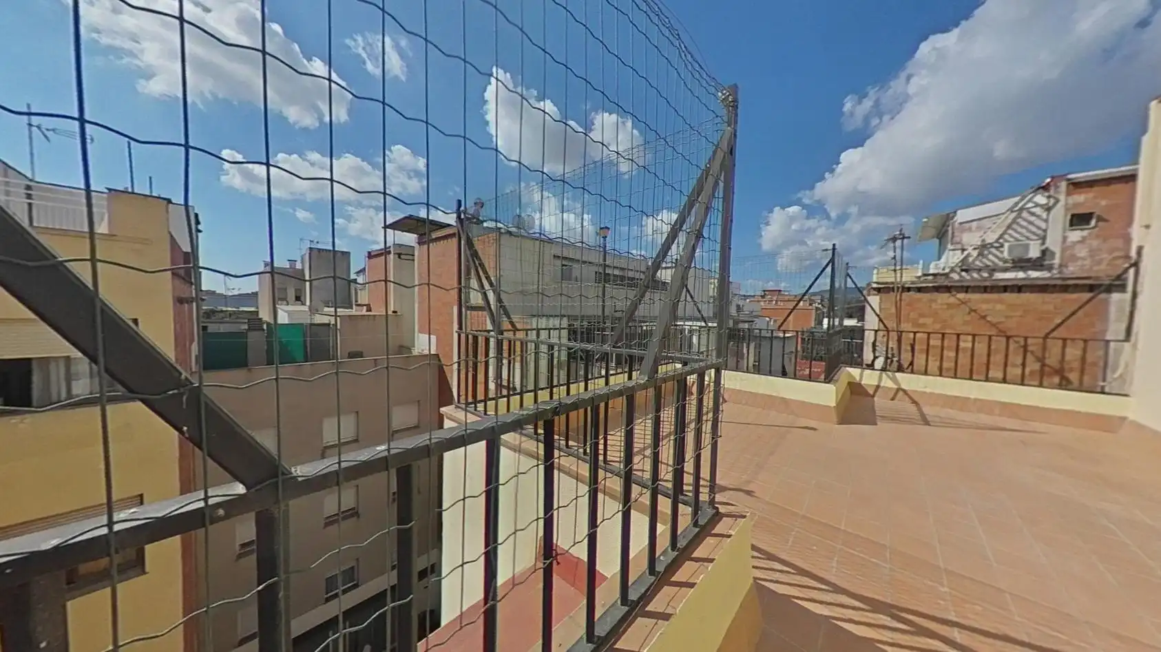 Vista exterior de Ático en venta en Barcelona con Calefacción