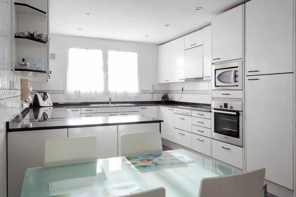 Cocina de Casa o chalet de alquiler en Sant Vicenç de Montalt con Calefacción, Jardín privado y Parquet