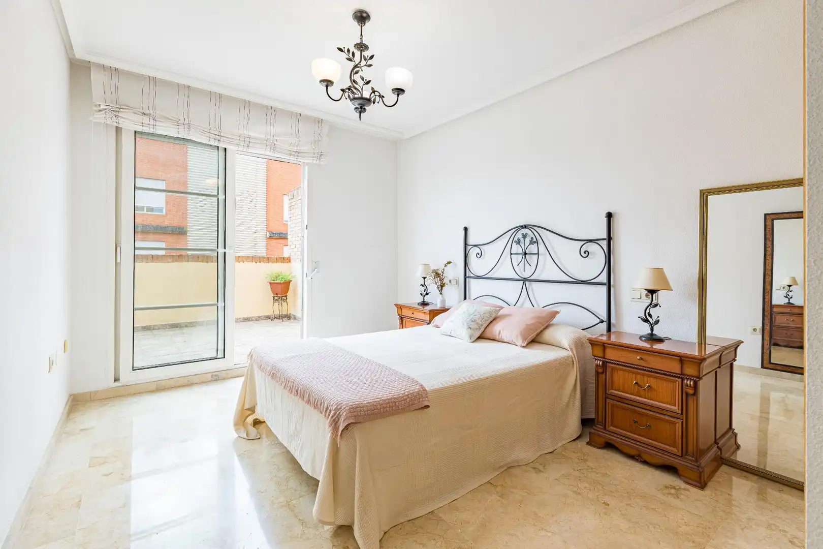 Habitación de Ático en venta en Norte