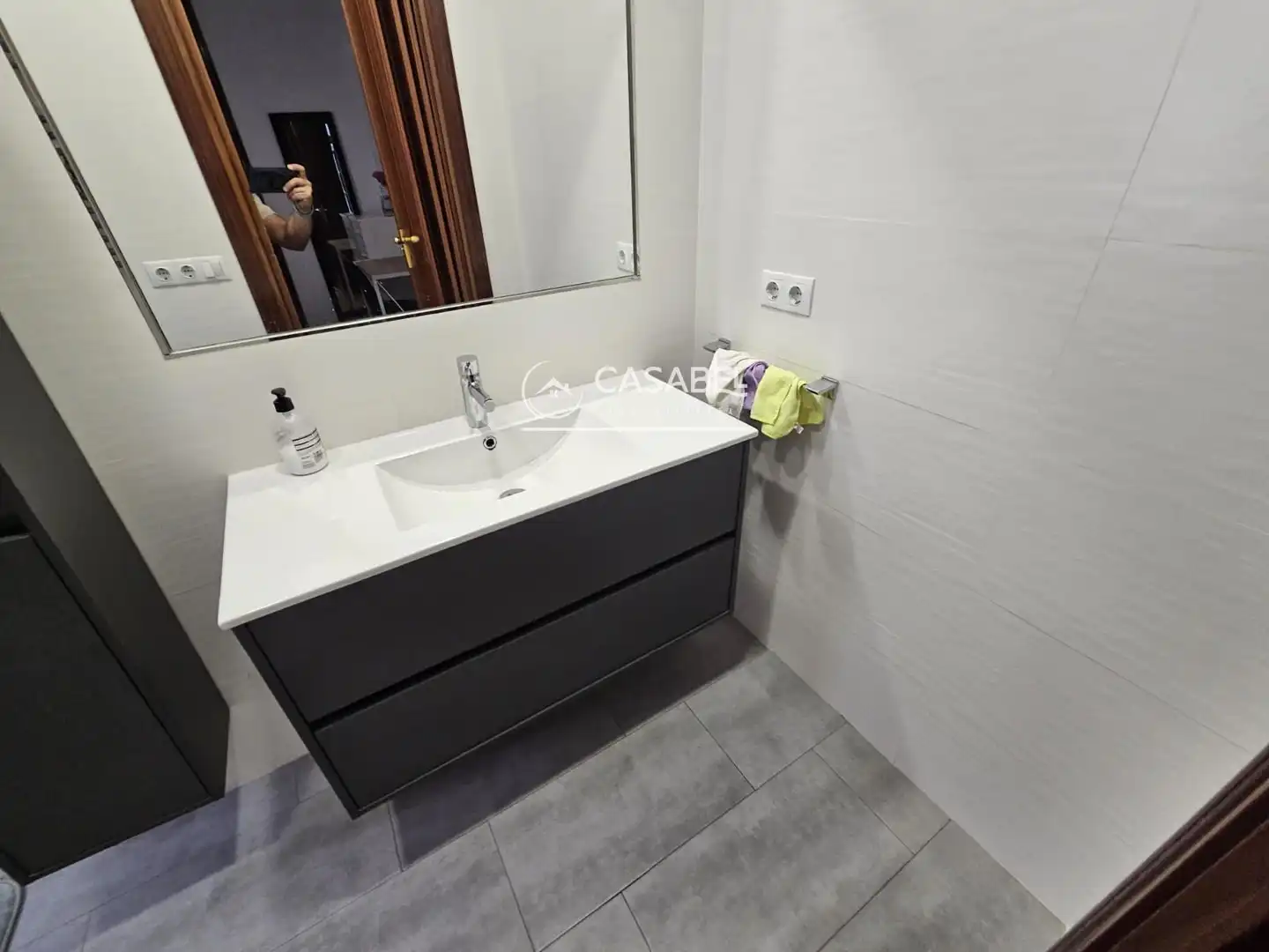 Badezimmer von Wohnung zur Miete in Córdoba mit Terrasse und Möbliert