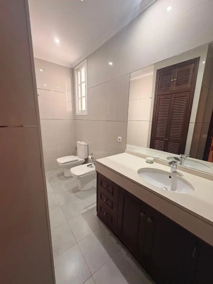 Bathroom of Flat for sale in Córdoba  with Air Conditioner, Heating and Balcony