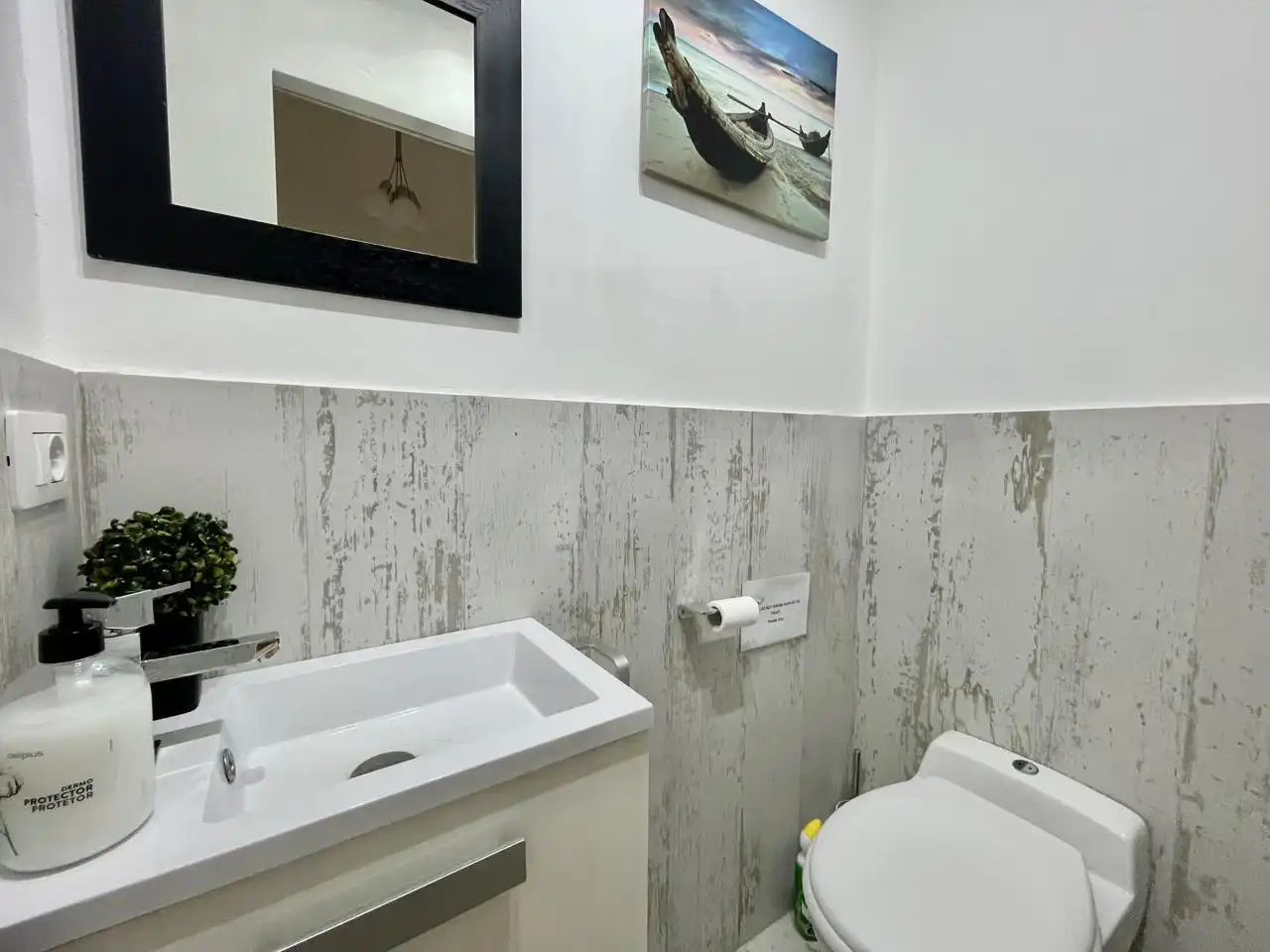 Baño de Dúplex de alquiler en San Bartolomé de Tirajana con Aire acondicionado, Amueblado y Internet