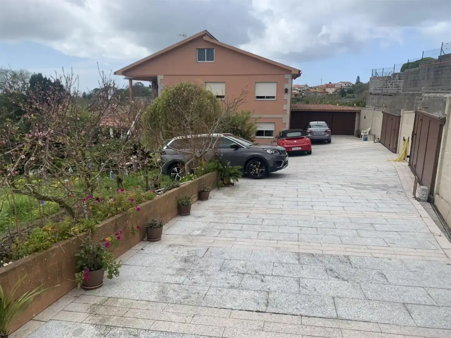 Parkplatz von Erdgeschoss zur Miete in Nigrán