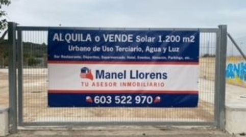 Se Vende y se alquila, Parcela Urbana/Terciaria, vallada, 2 puertas y todos los servicios.