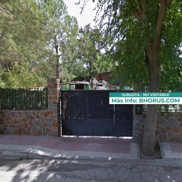 Vista exterior de Casa o xalet en venda en Villalbilla amb Jardí privat i Piscina