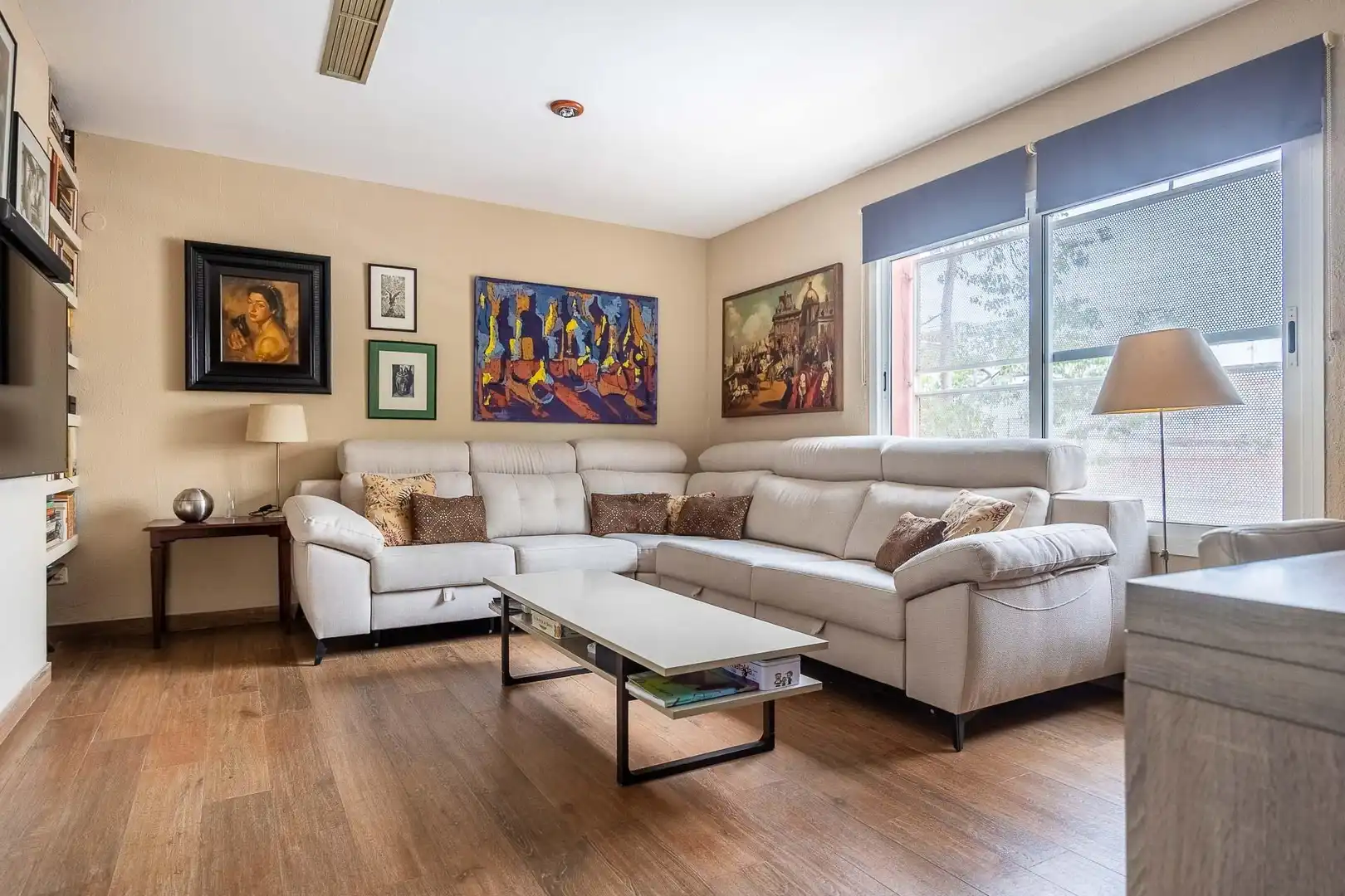 Living room of Houses for sale in Sevilla  with Air Conditioner, Private garden and Storage room