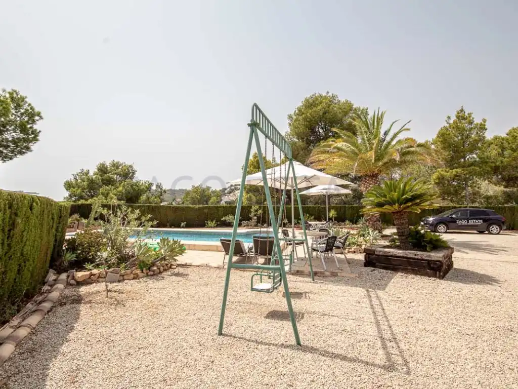 Jardí de Casa o xalet de lloguer en La Nucia amb Piscina