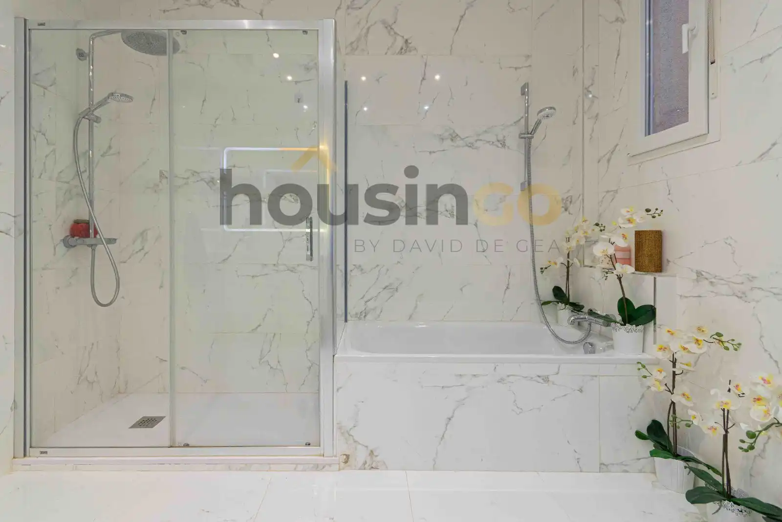 Bathroom of Flat for rent in Madrid  with Air Conditioner, Heating and Furnished