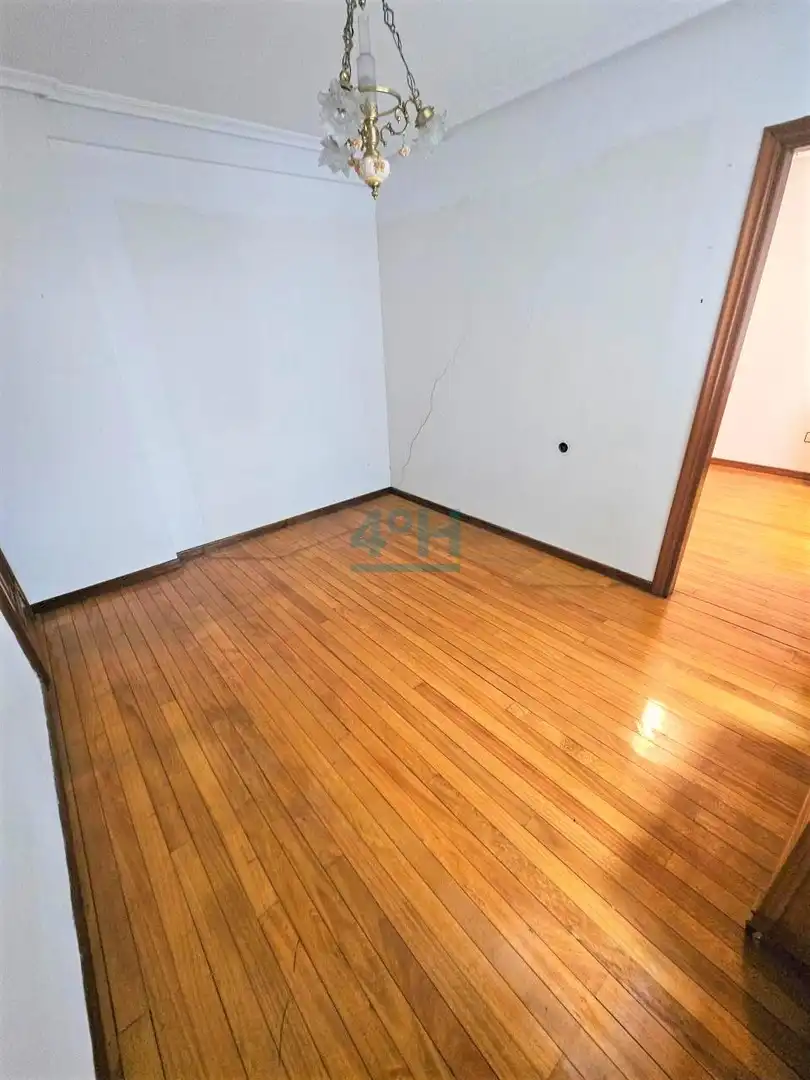 Schlafzimmer von Wohnung zum Verkauf in Ourense Capital  mit Heizung, Parkett und Terrasse