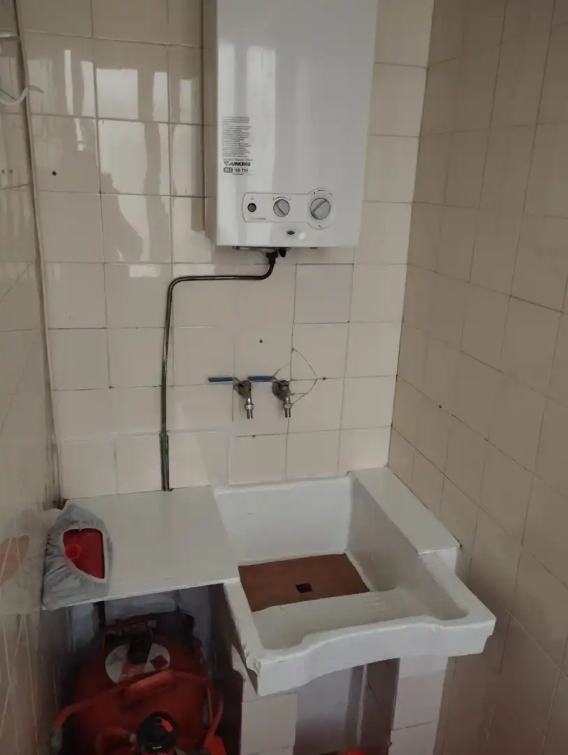 Bathroom of Flat for sale in Cabra  with Storage room, Furnished and TV