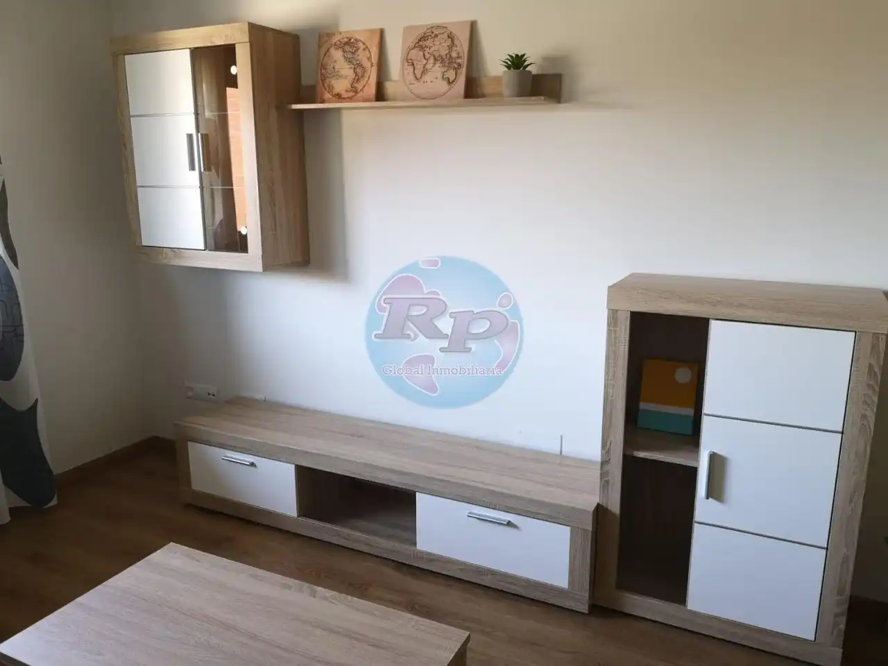 Sala de estar de Apartamento de alquiler en Valverde de la Virgen con Calefacción, Parquet y Terraza
