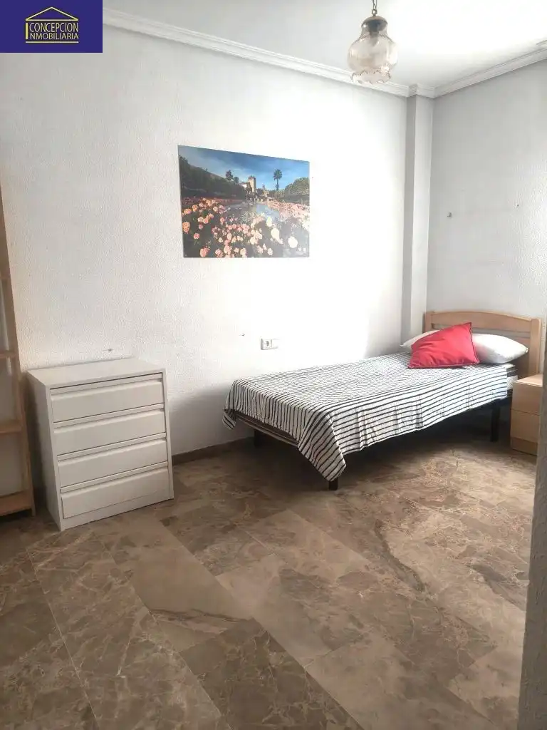 Bedroom of Flat for rent in Córdoba  with Air Conditioner, Heating and Furnished