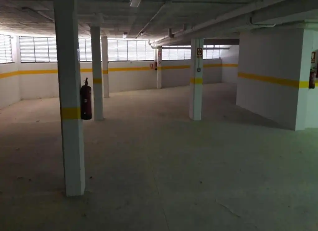 Parking for sale in C/ Colón, imagen 4