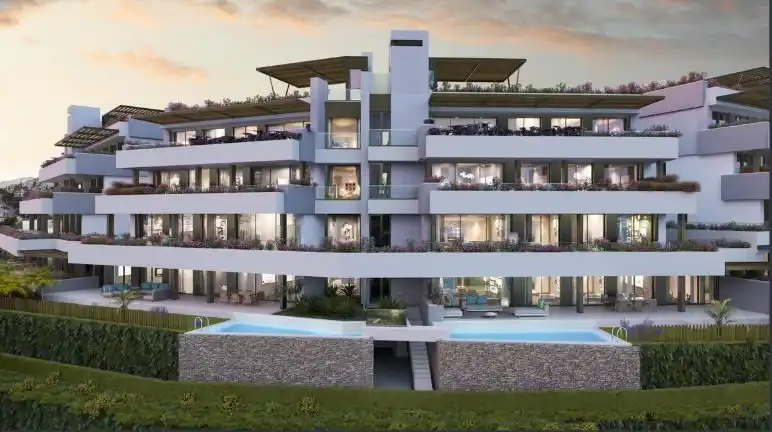 Apartment with pool for sale in La Quinta