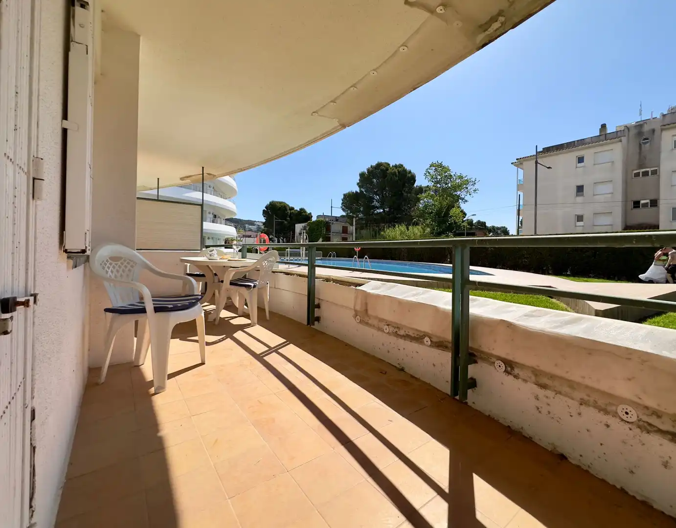 Terraza de Piso en venta en L'Estartit con Terraza, Amueblado y Lavadora