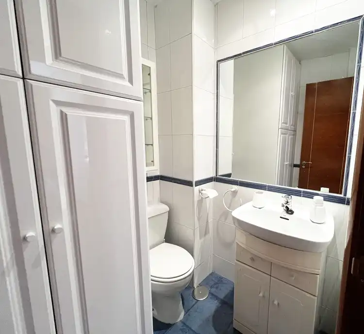 Baño de Piso de alquiler en Madrid con Aire acondicionado, Calefacción y Parquet