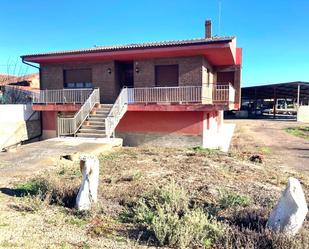 Exterior view of House or chalet for sale in Mansilla Mayor  with Heating, Private garden and Terrace