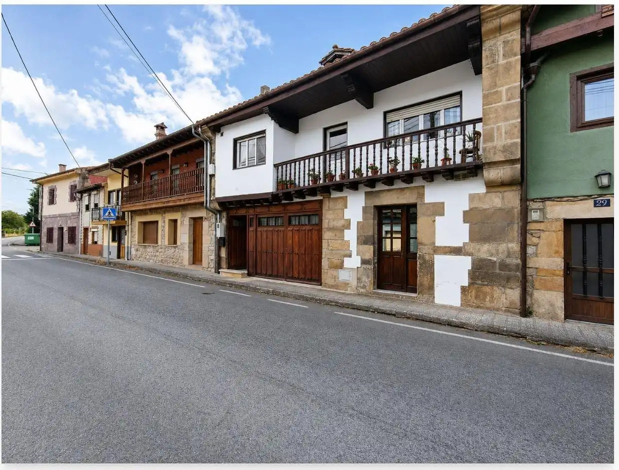 Vista exterior de Casa o chalet en venta en Arenas de Iguña con Calefacción