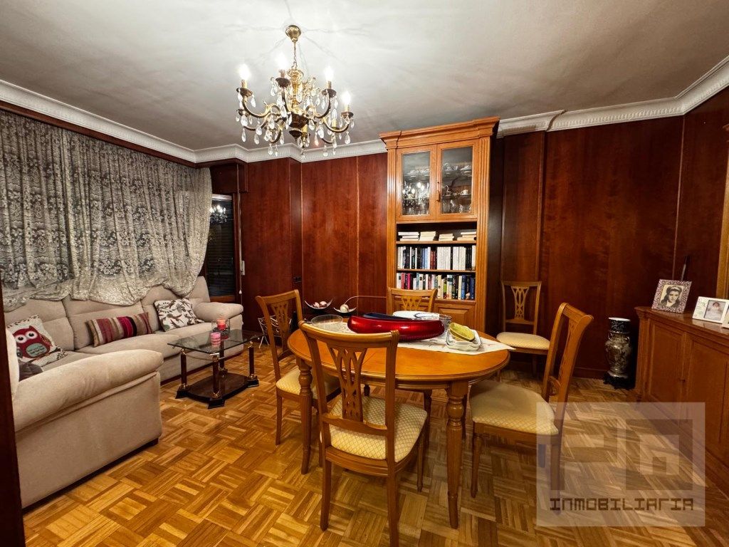 Sala d'estar de Pis en venda en Ávila Capital