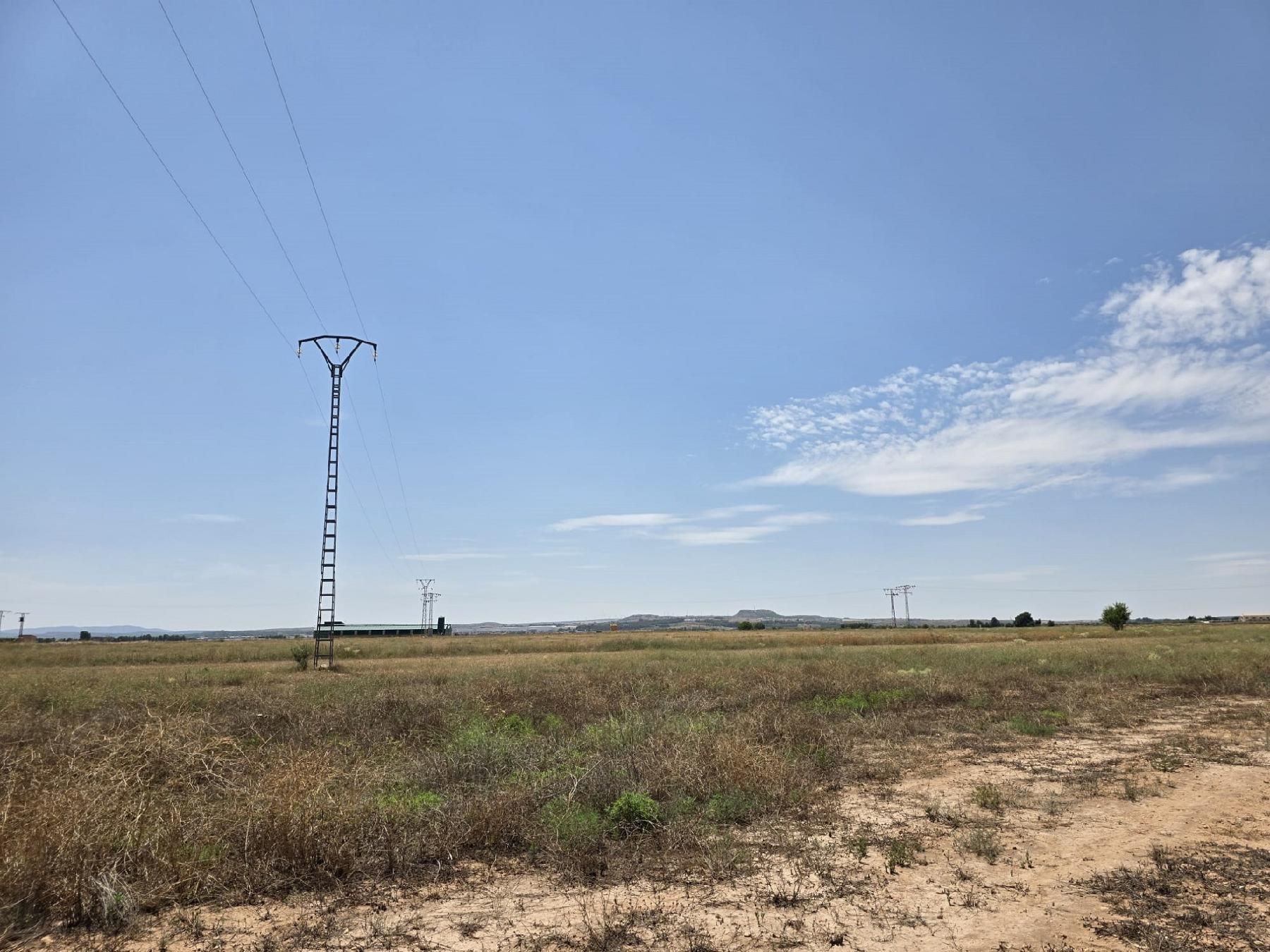 Land for sale in Almansa