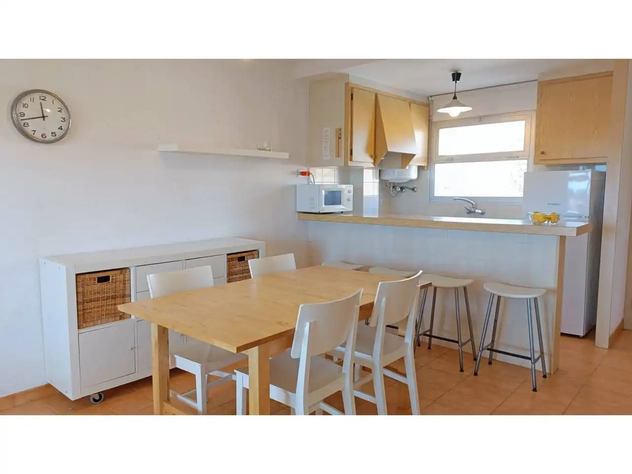 Cocina de Piso en venta en L'Escala con Terraza, Amueblado y Piscina comunitaria
