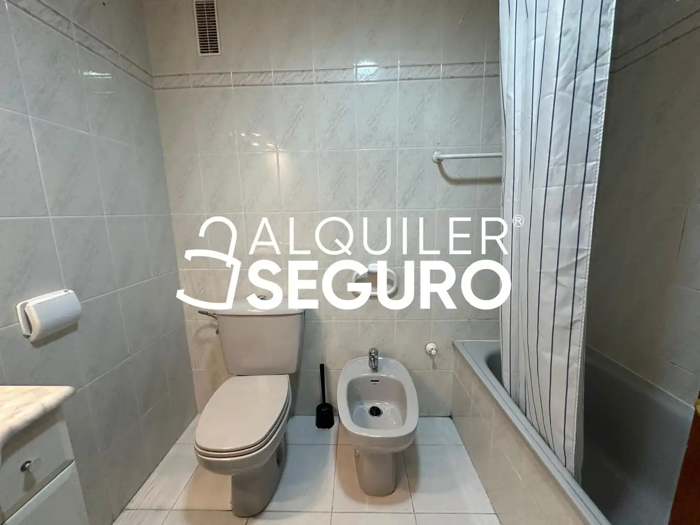 Bathroom of Attic for rent in Mislata  with Air Conditioner and Terrace