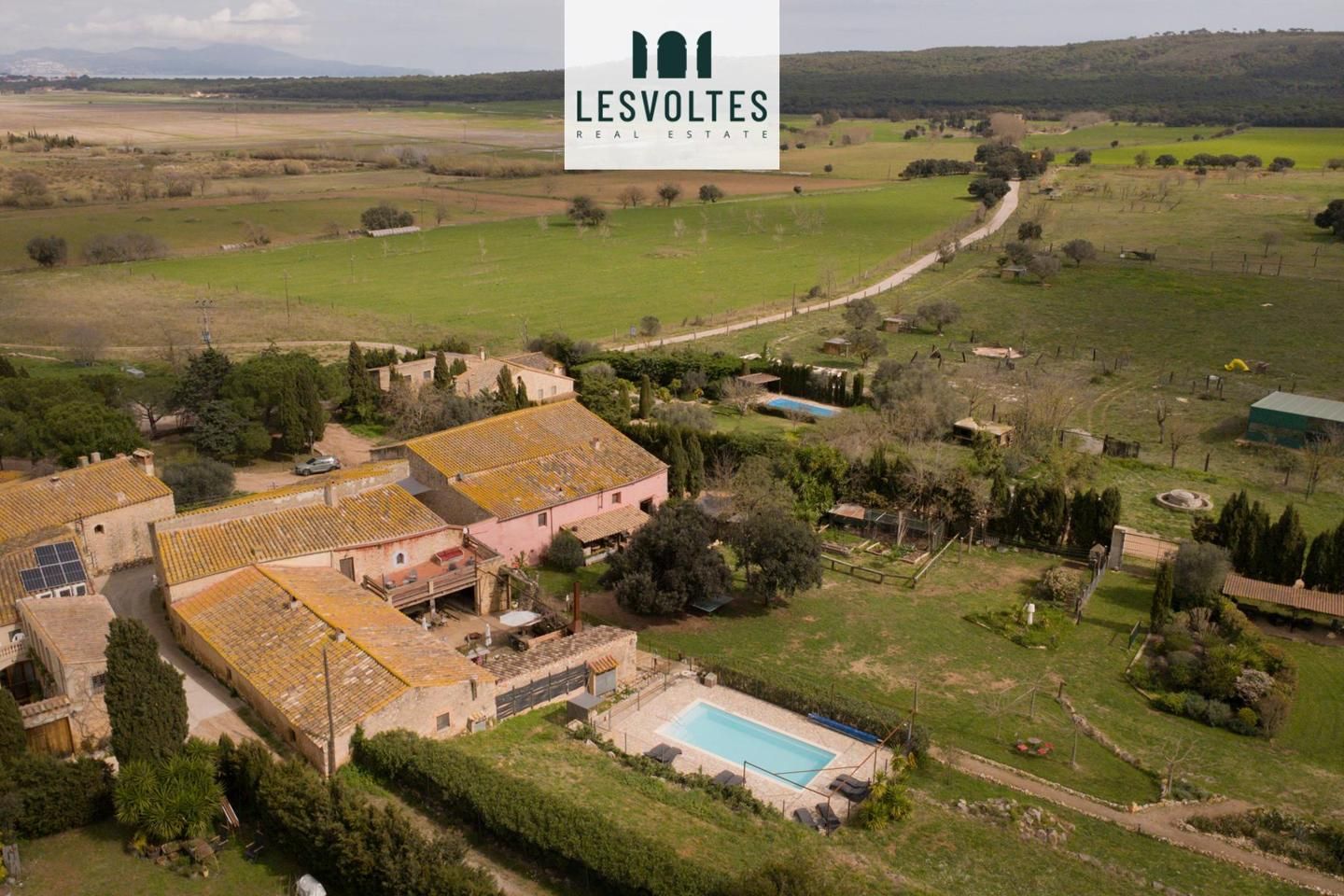 Vista exterior de Casa o chalet en venta en Bellcaire d'Empordà con Calefacción, Jardín privado y Parquet
