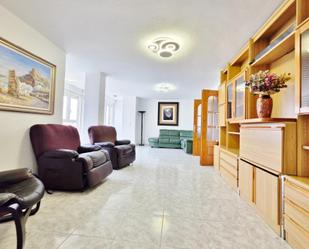 Sala d'estar de Pis en venda en  Almería Capital amb Aire condicionat i Terrassa
