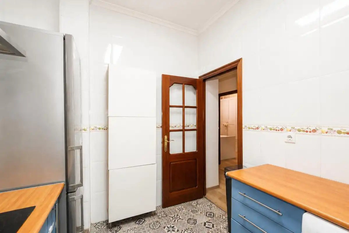 Kitchen of Flat for sale in Sevilla  with Air Conditioner and Heating