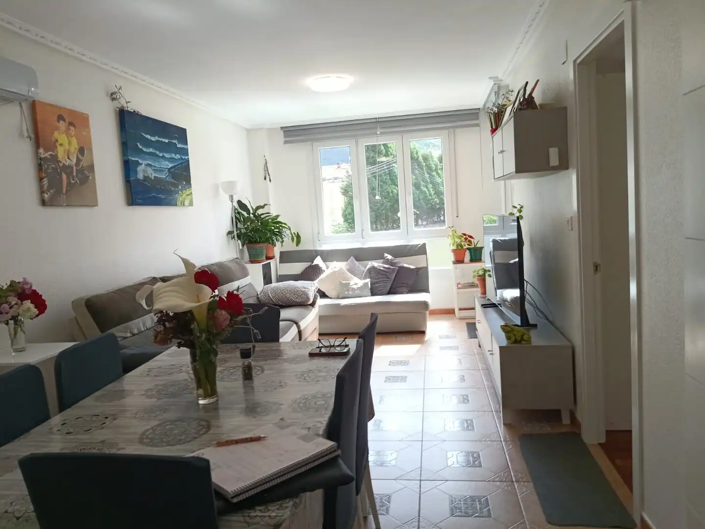 Wohnzimmer von Wohnung zum Verkauf in Castro-Urdiales mit Heizung, Terrasse und Abstellraum