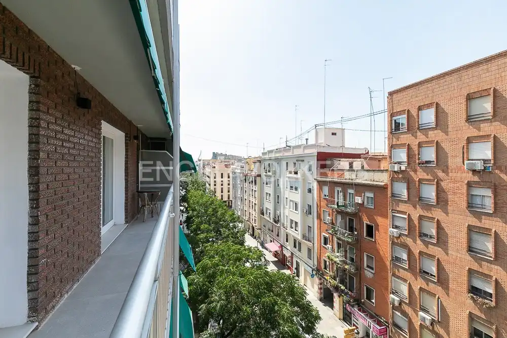 Vista exterior de Pis de lloguer en Valencia amb Aire condicionat, Calefacció i Moblat