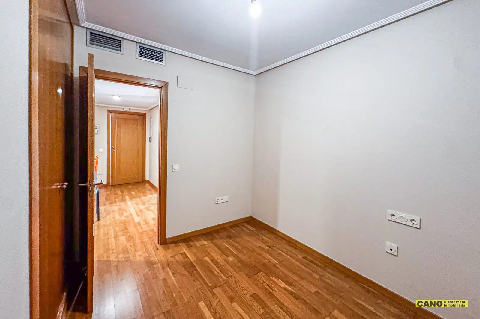 Bedroom of Flat for sale in Almería  with Air Conditioner, Heating and Terrace