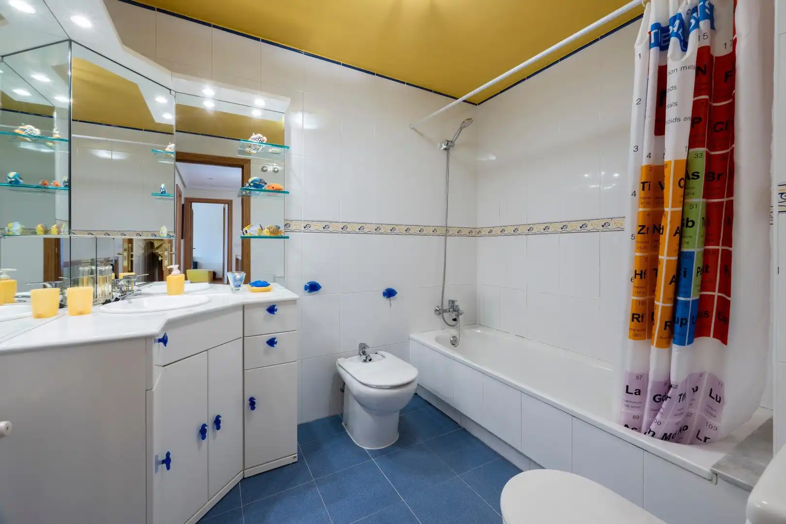 Badezimmer von Maisonette zum Verkauf in A Coruña Capital  mit Heizung und Abstellraum