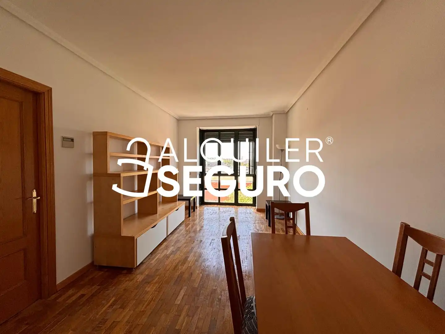 Flat for rent in Madrid  with Air Conditioner and Heating