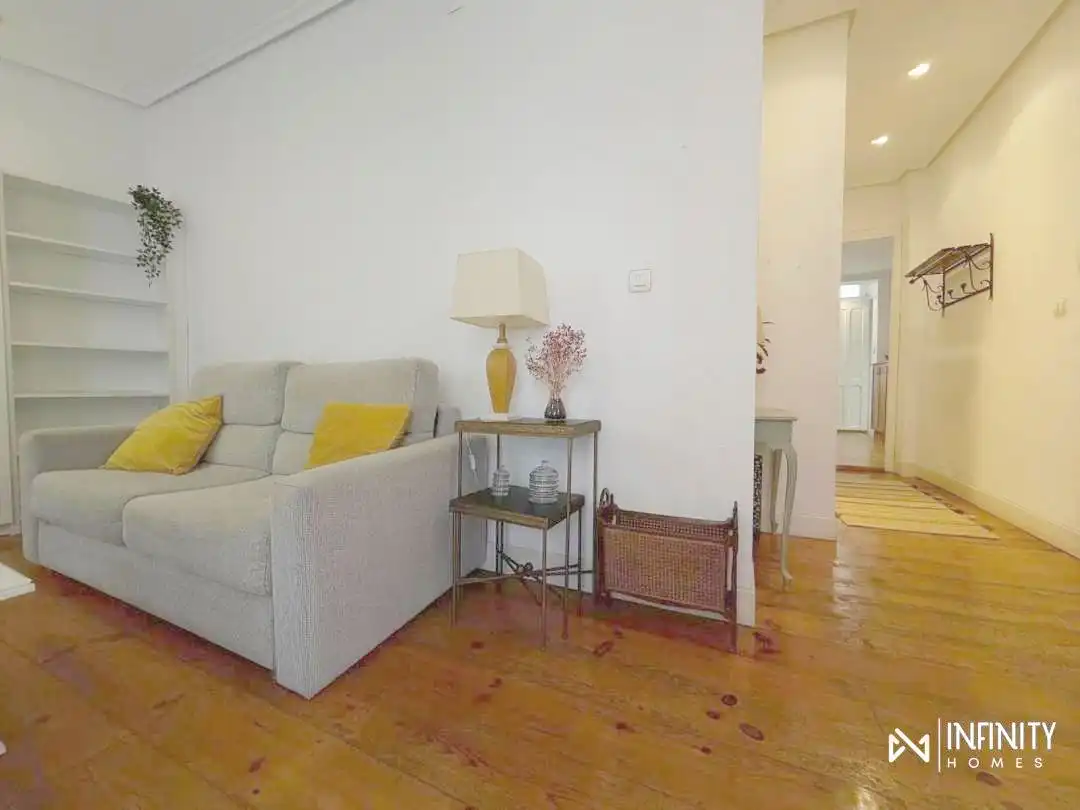 Living room of Flat for rent in Bilbao   with Heating and Balcony